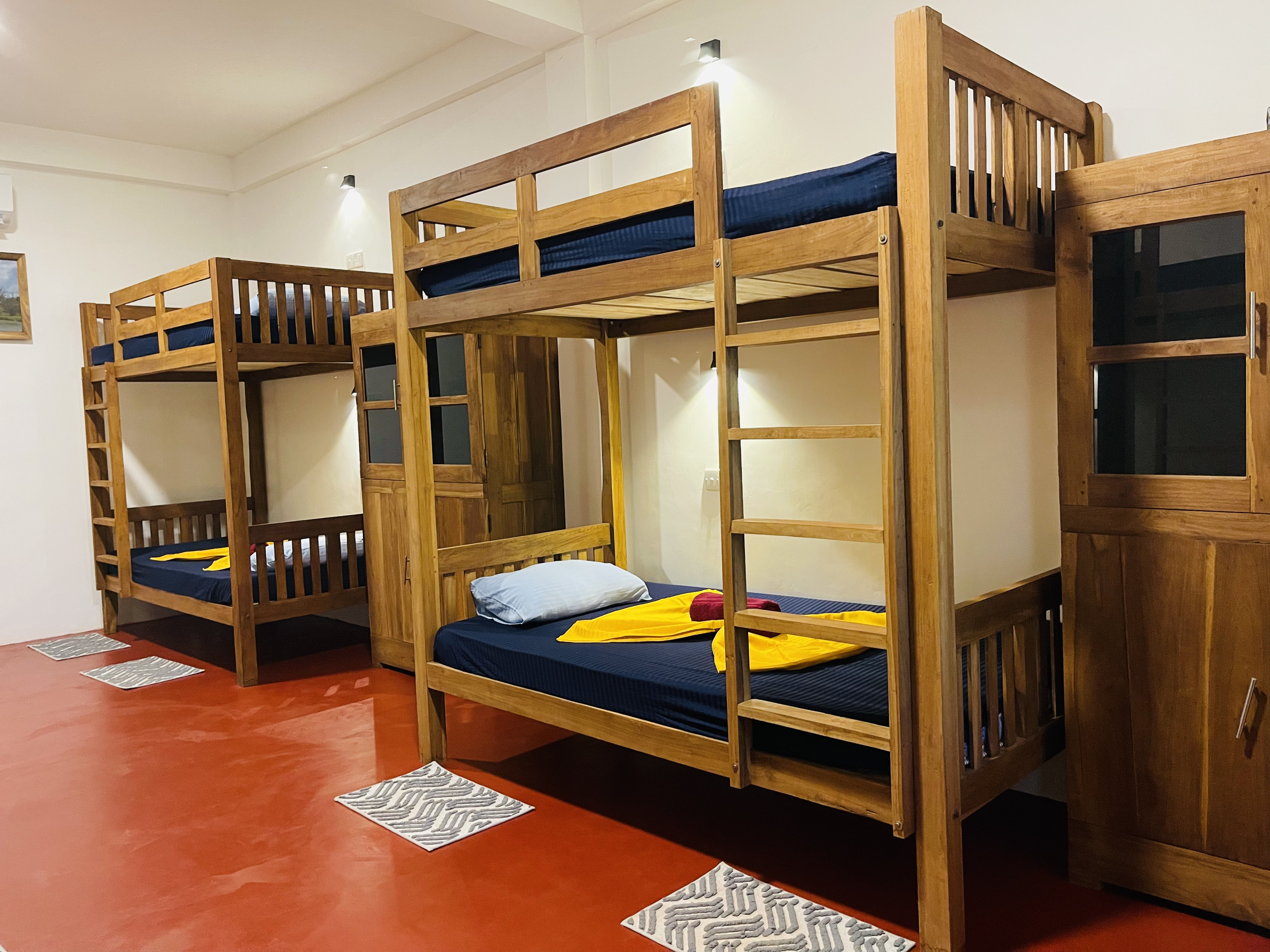 8-Bed Mixed Dormitory Room with Curten 02